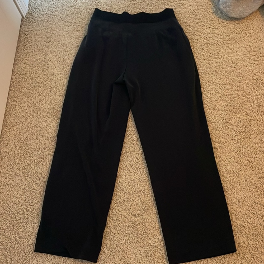 Athleta women’s wide leg sweatpants with double waste band. - Picture 2 of 3